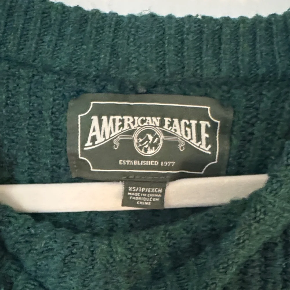 VINTAGE Women's American Eagle Dark Green Ribbed Knit Sweater - Picture 2 of 3